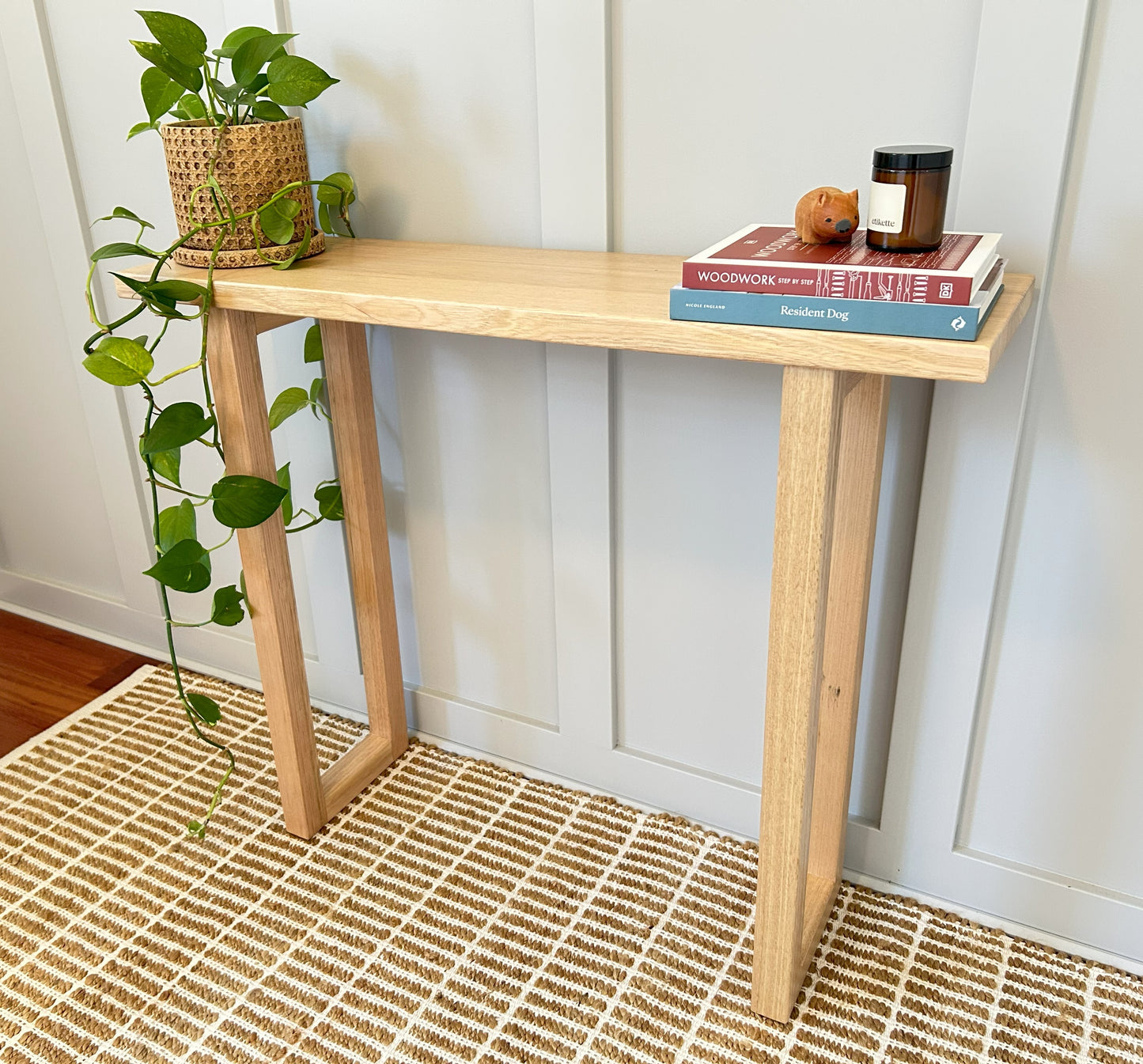 Entry Table - Tasmanian Oak (1000mm)